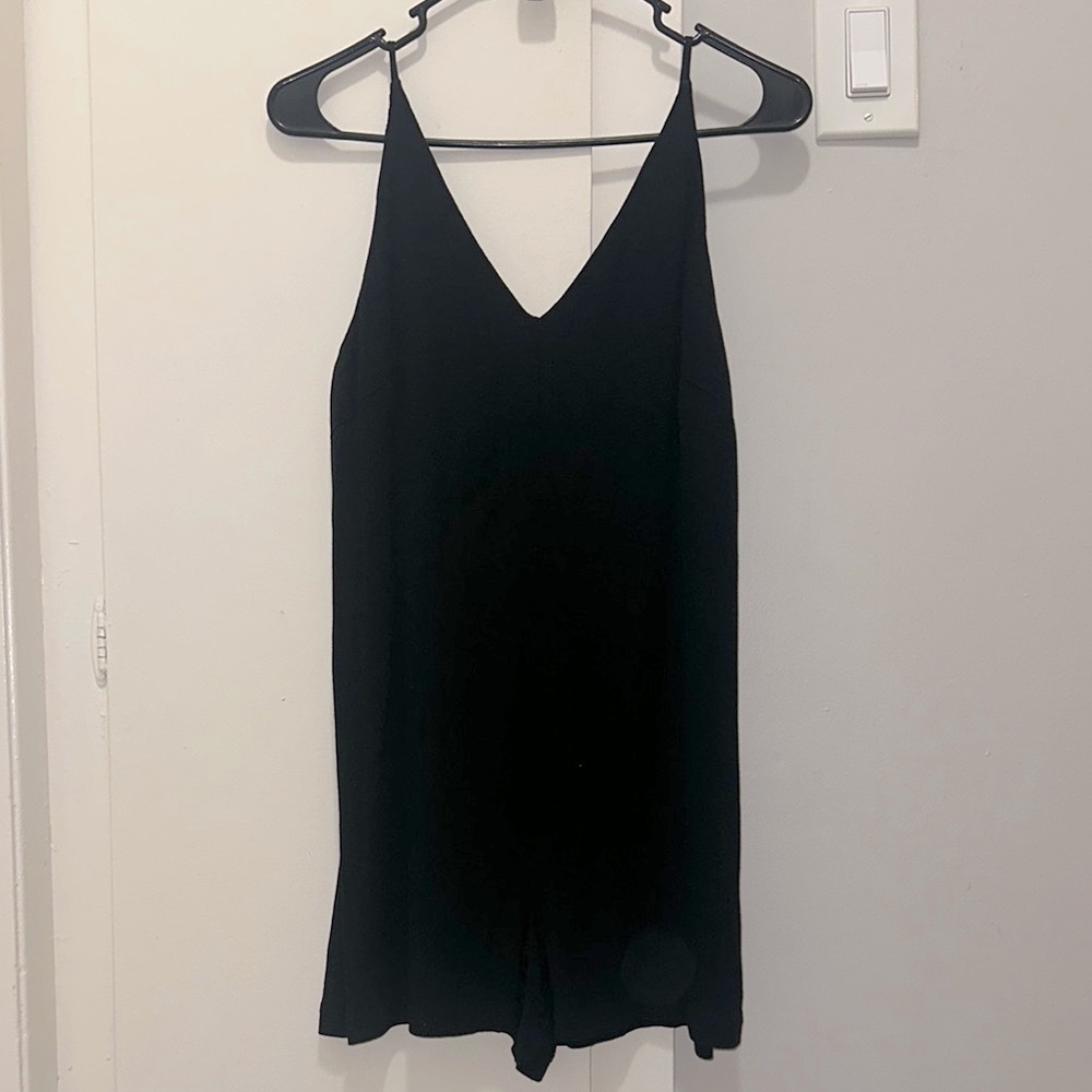 Black Sleeveless Women's Top